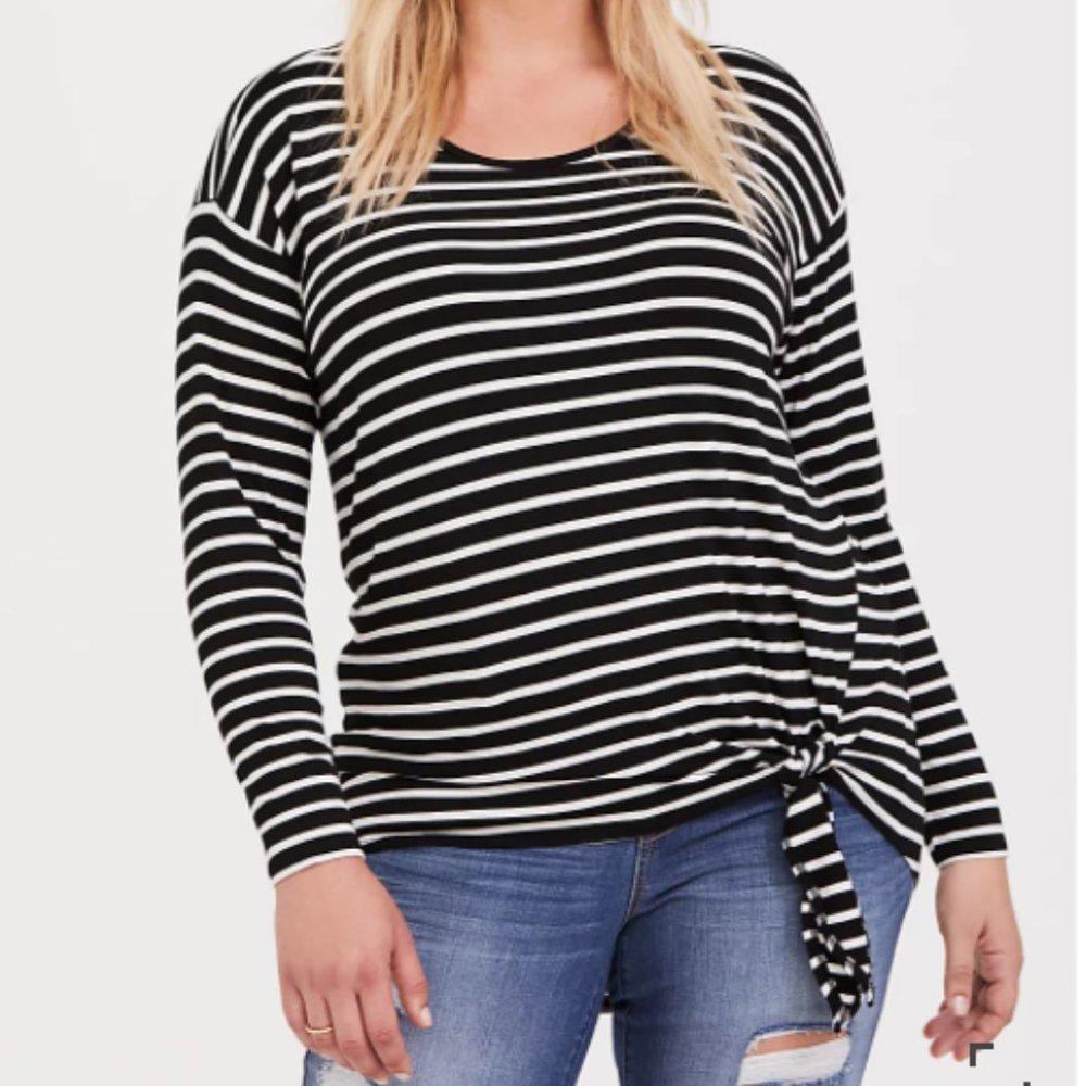 *Free Shipping!* Torrid Super Soft B&W Stripe Top